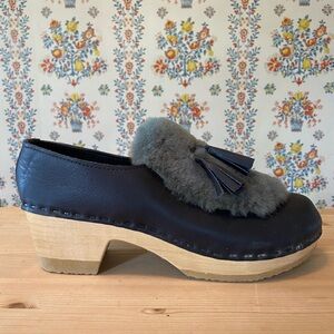 WORN TWiCE No.6 shearling clogs with tassels - size 41 (fits  US size 9 or 9.5)